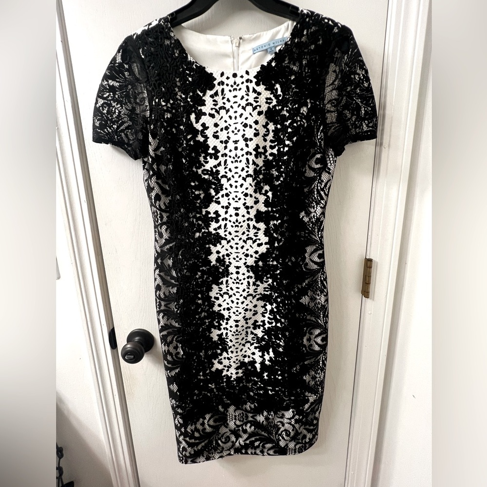 Antonio Melani, white and black lace dress size 4, great condition!